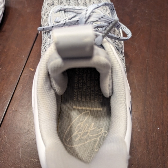 Curry 8 Flow, sz 11 W / 9.5 M - Picture 6 of 10